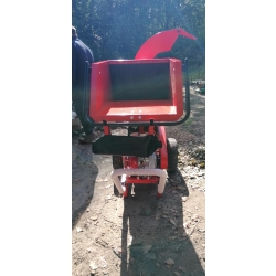 Rębak rozdrabniacz gałęzi GTS1300H z silnikiem Honda GX 390